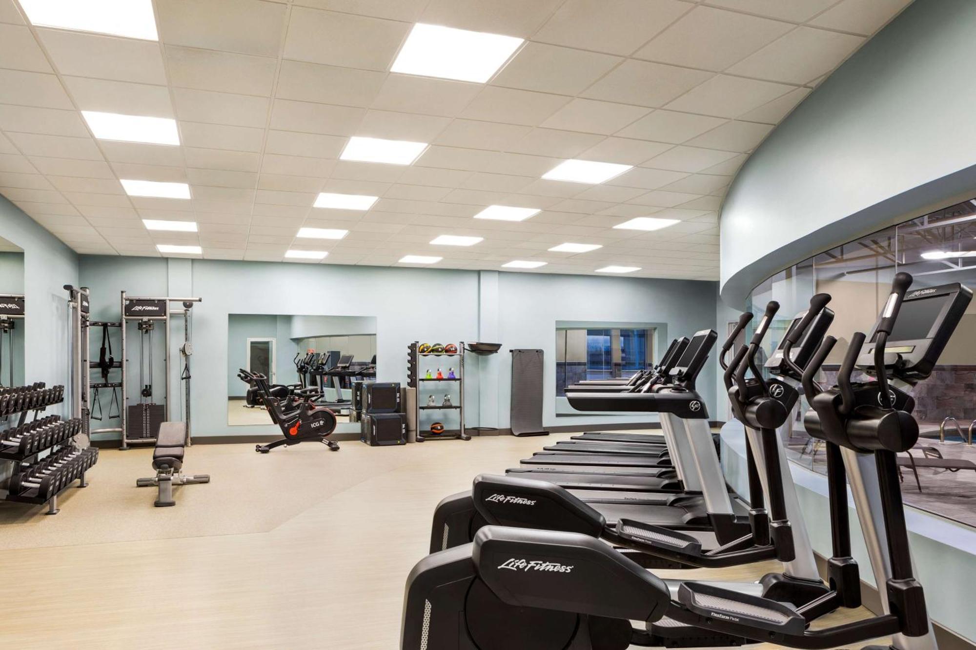 Doubletree By Hilton Pointe Claire Montreal Airport West Pointe-Claire Exterior foto